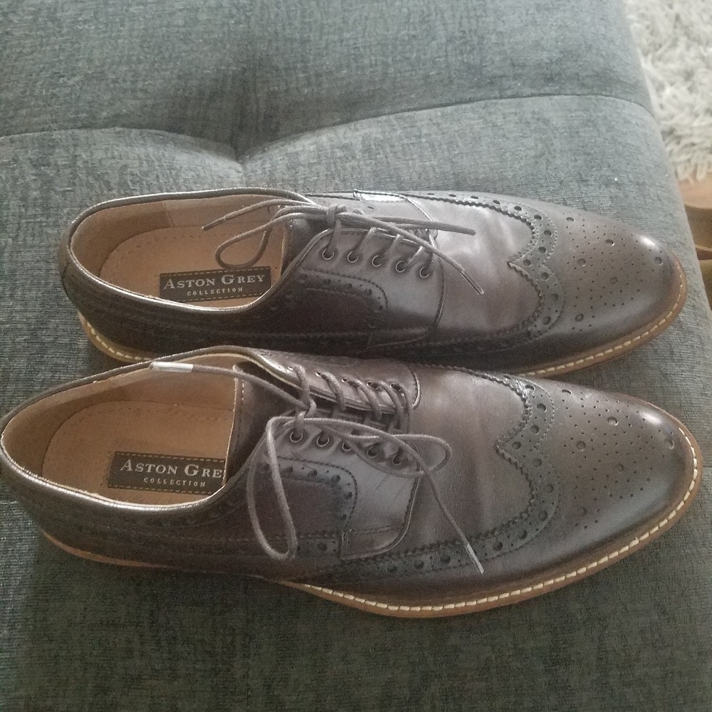 Aston Grey dress shoe size 9